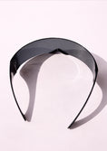 Load image into Gallery viewer, Black Futuristic Shield Sunglasses