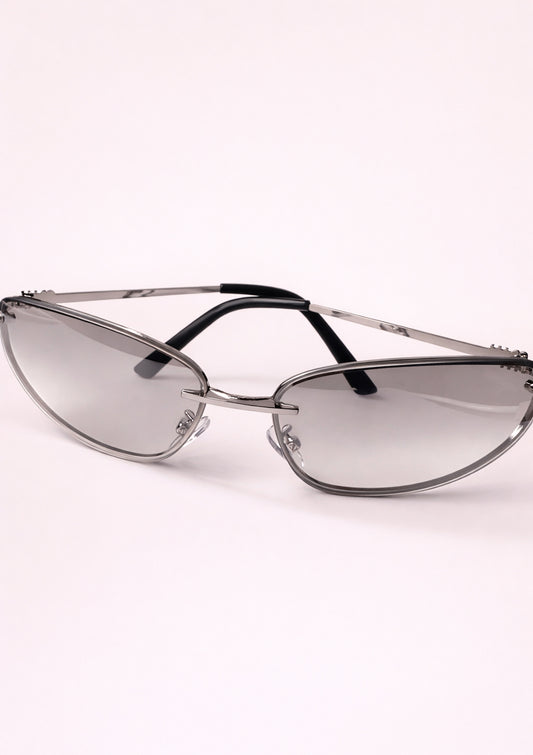 Слънчеви очила със сребриста тънка рамка