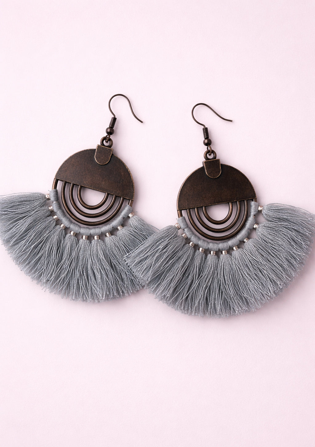 Бохо обеци с ресни