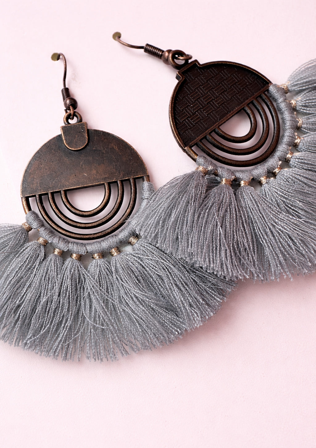 Бохо обеци с ресни