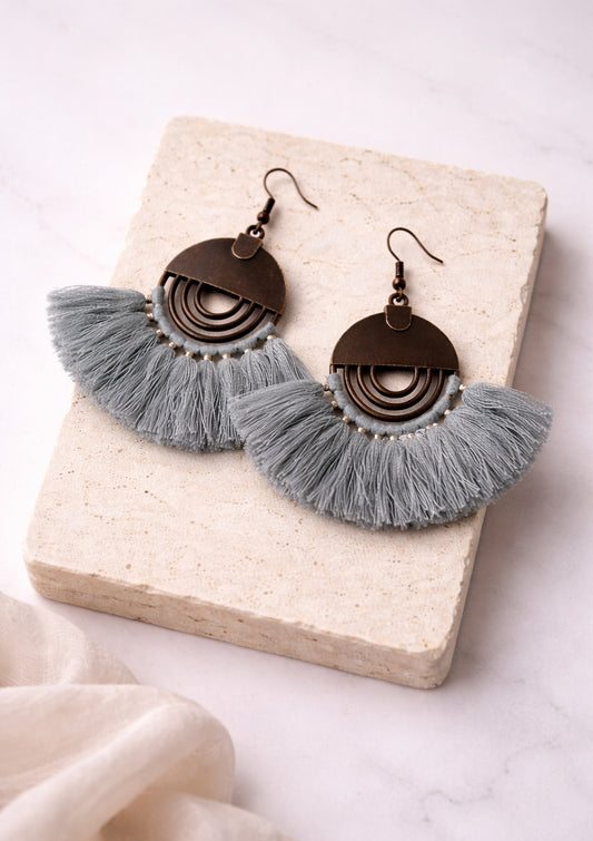 Бохо обеци с ресни