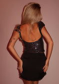 Заредете изображението в програмата за преглед на галерия, Black sequin top 
