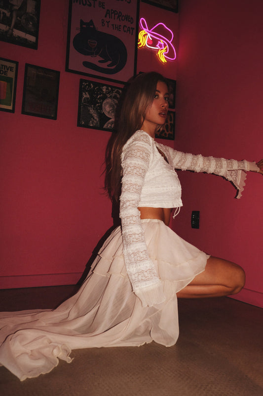 Бяла бохо блуза с връзка