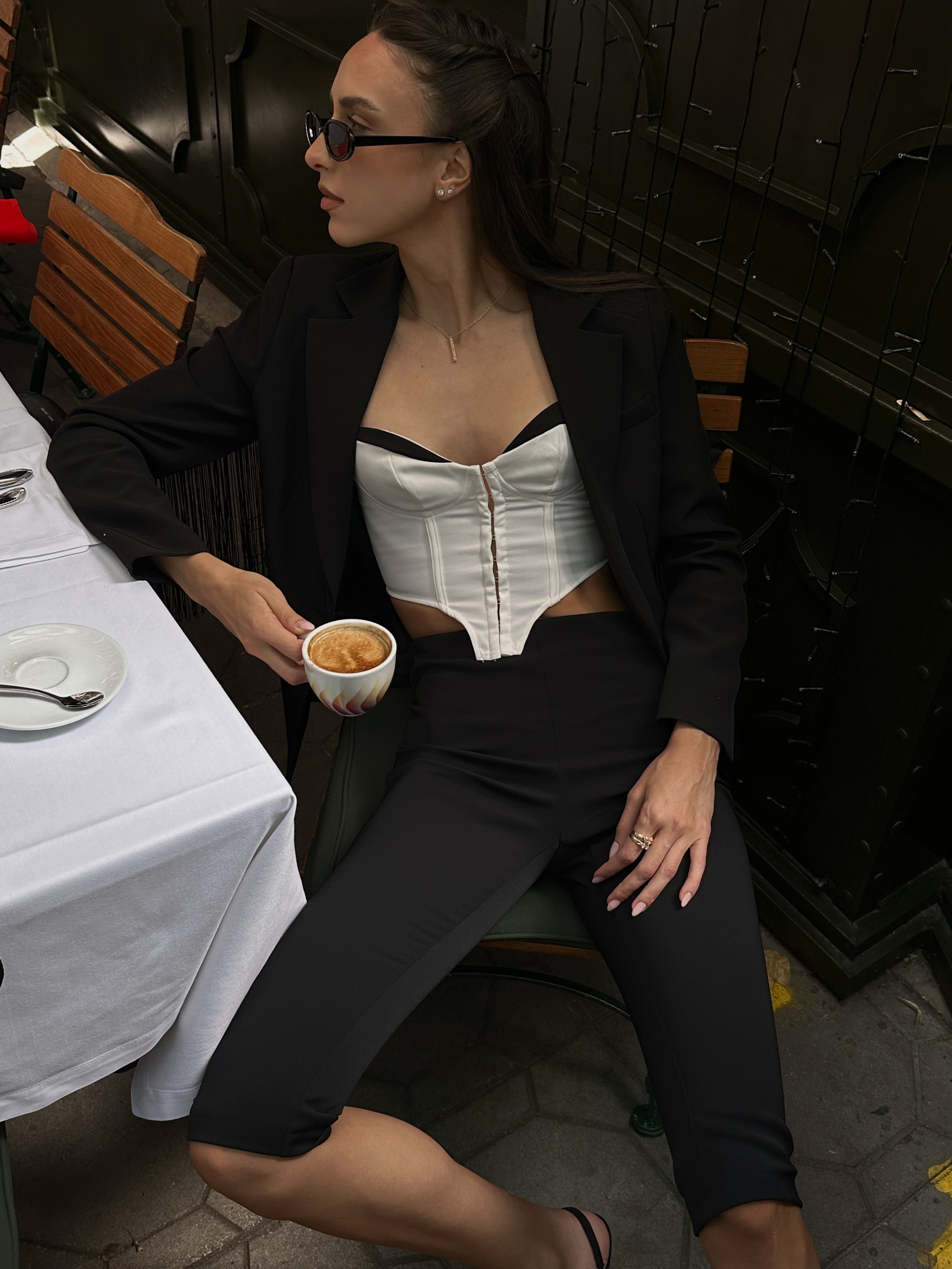 The Noir Capri pants