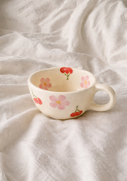 Керамична чаша с флорален принт с череша